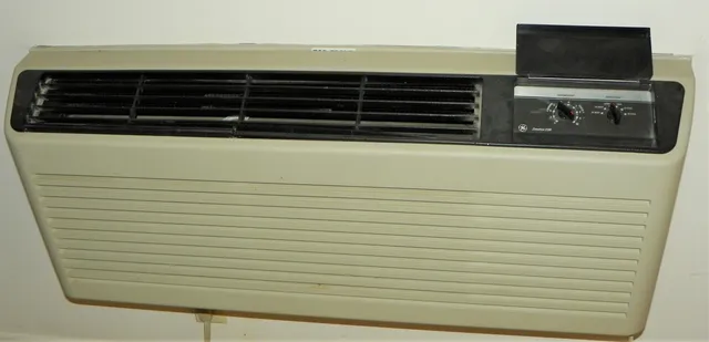 $259,900 | 1372 North Iroquois Road, Wichita, KS 67203