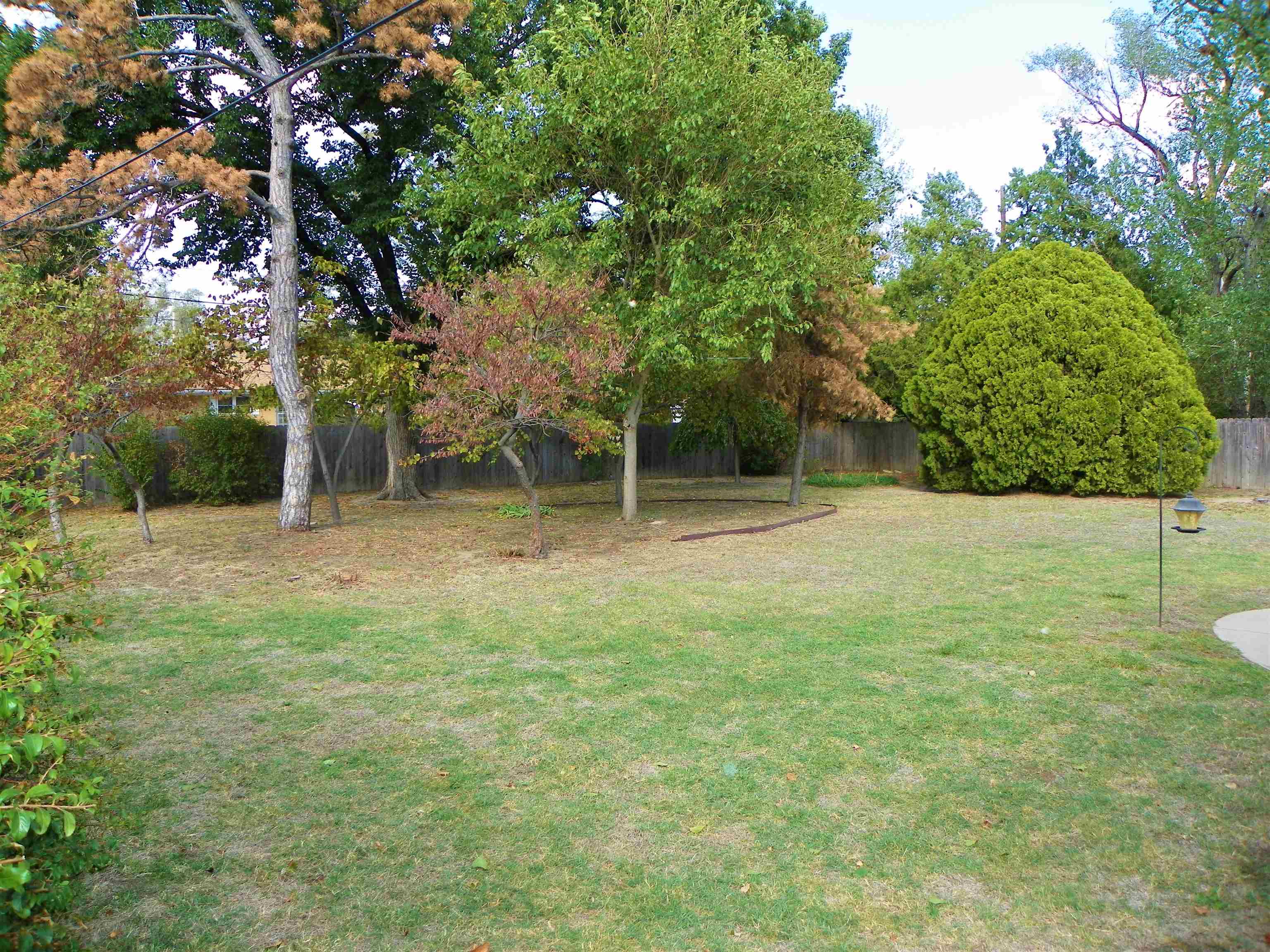 1372 North Iroquois Road Wichita, KS 67203 - Photo 5 of 36