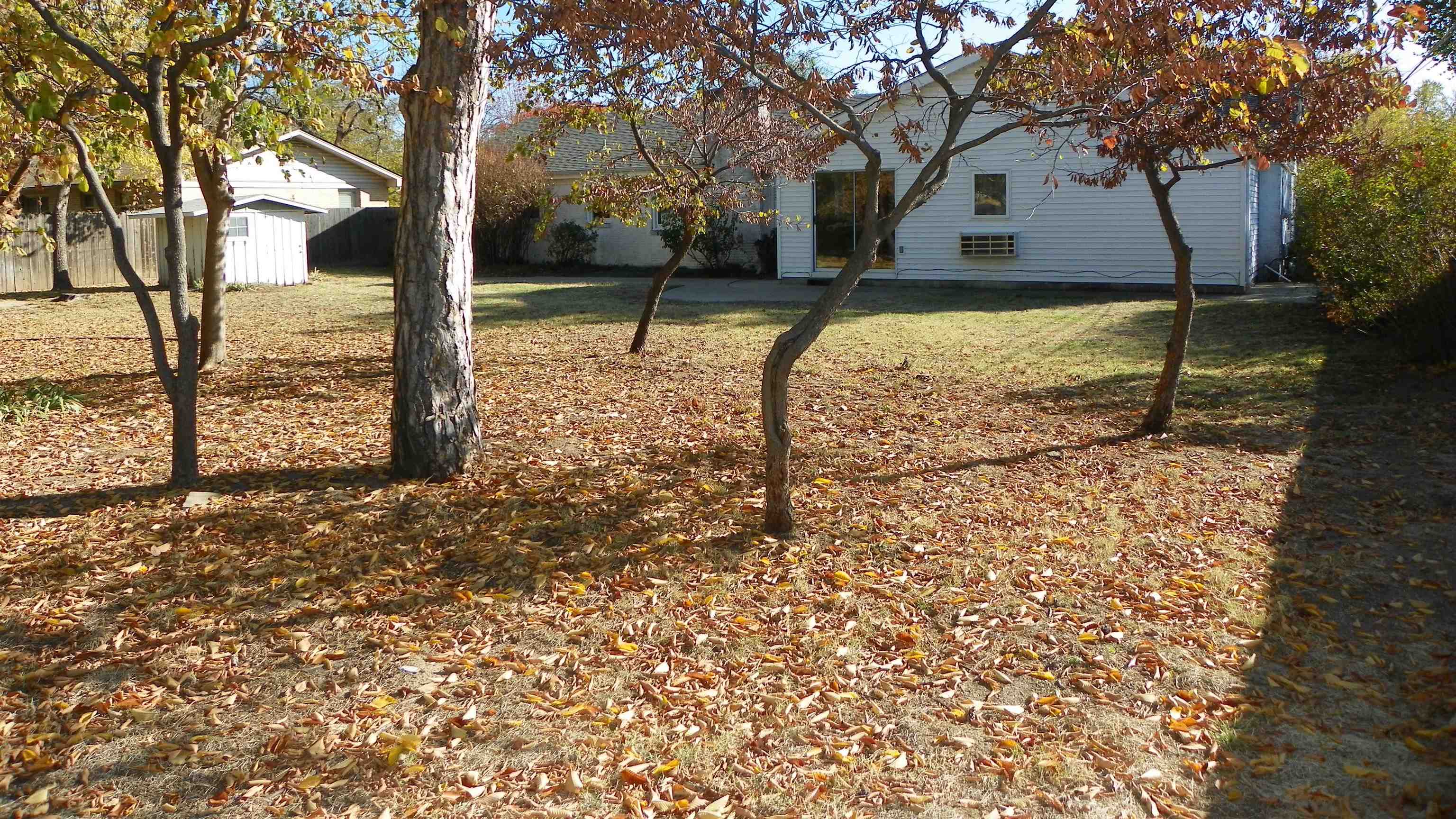 1372 North Iroquois Road Wichita, KS 67203 - Photo 9 of 36