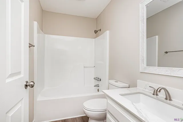 $525,000 | 13188 Bayou Terrace Drive, St. Amant, LA 70774