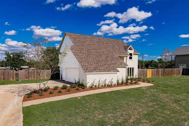 $525,000 | 13188 Bayou Terrace Drive, St. Amant, LA 70774