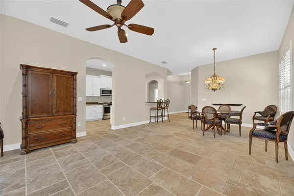 $2,500 | 1039 Emerald Dunes Drive, Sun City Center, FL 33573