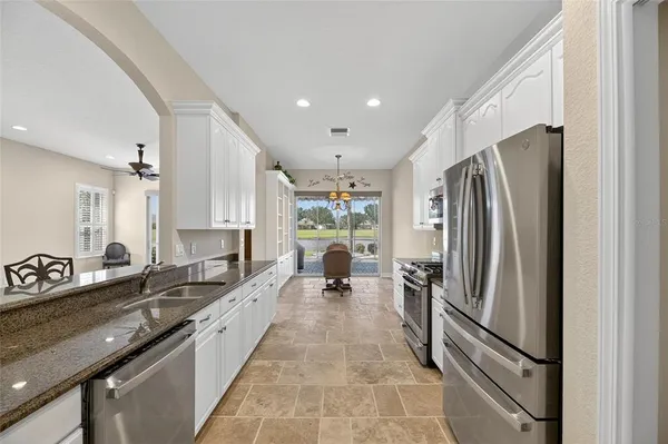 $2,500 | 1039 Emerald Dunes Drive, Sun City Center, FL 33573