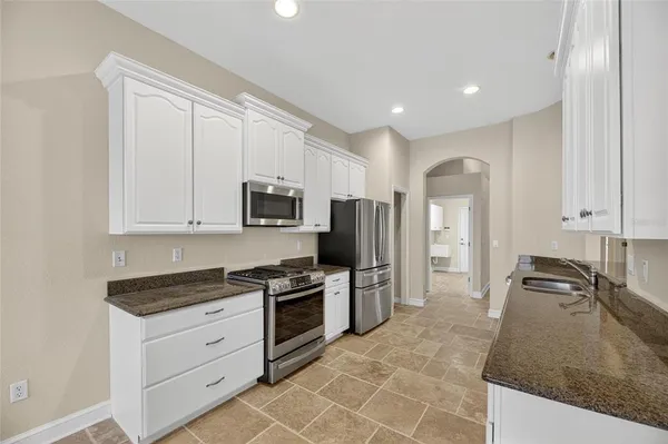 $2,500 | 1039 Emerald Dunes Drive, Sun City Center, FL 33573