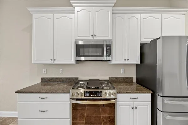 $2,500 | 1039 Emerald Dunes Drive, Sun City Center, FL 33573