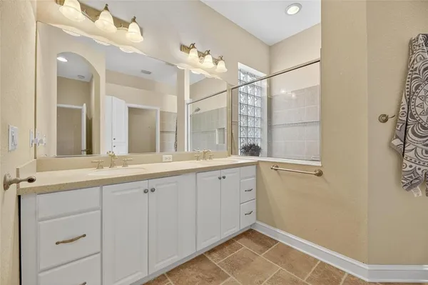 $2,500 | 1039 Emerald Dunes Drive, Sun City Center, FL 33573