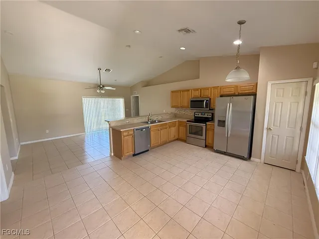 $2,000 | 13441 Caribbean Boulevard, Fort Myers, FL 33905