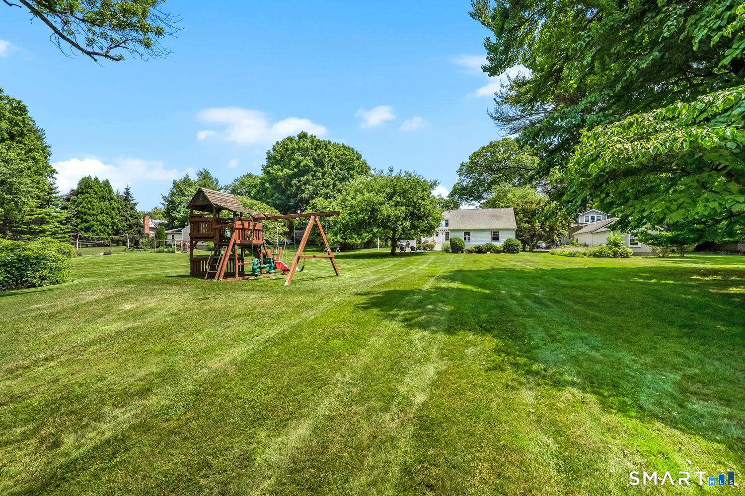 5 Birch Road Darien, CT 06820 - Photo 35 of 40