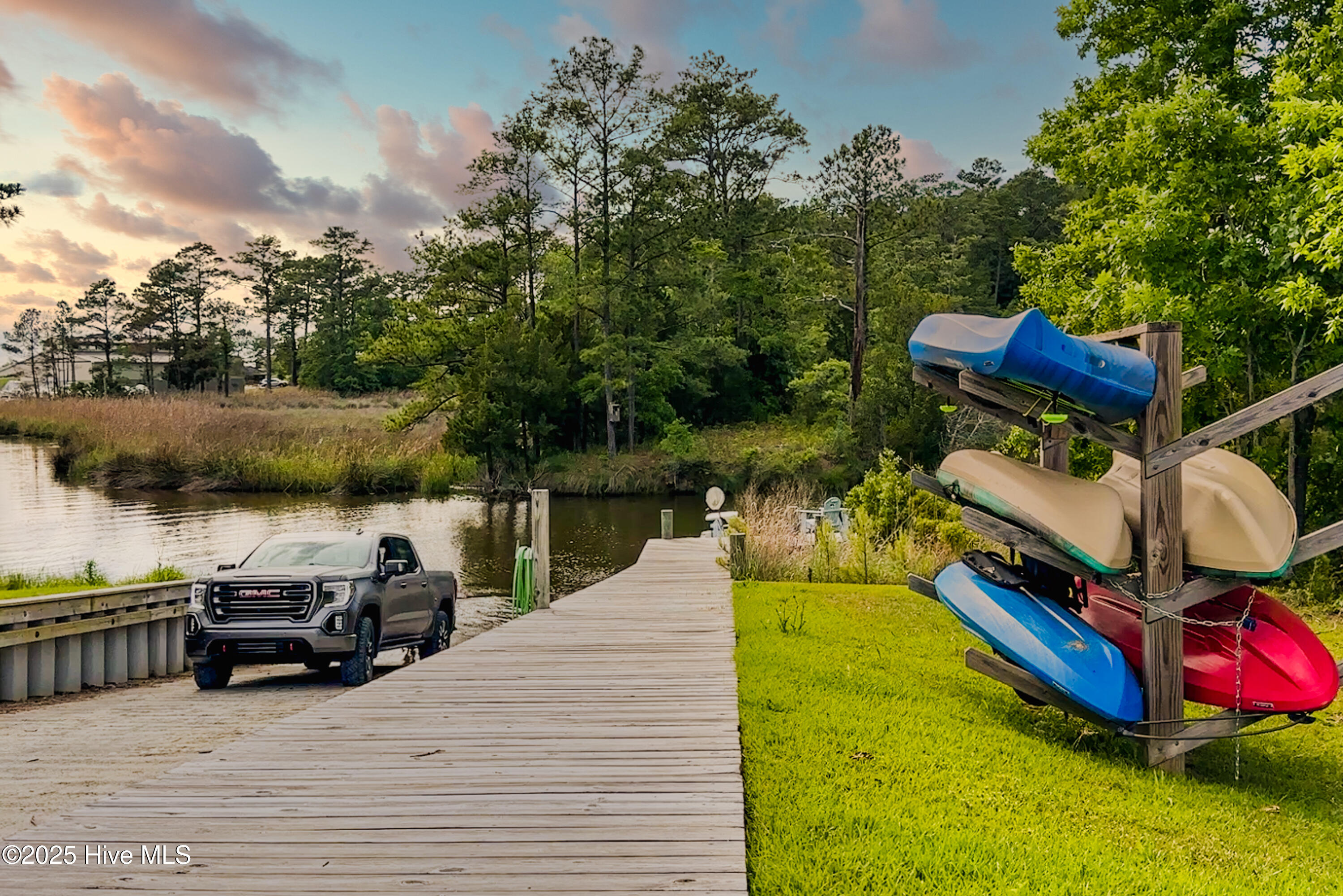 1054 Mill Creek Road Minnesott Beach, NC 28510 - Photo 4 of 13 1054 Mill Creek Drive