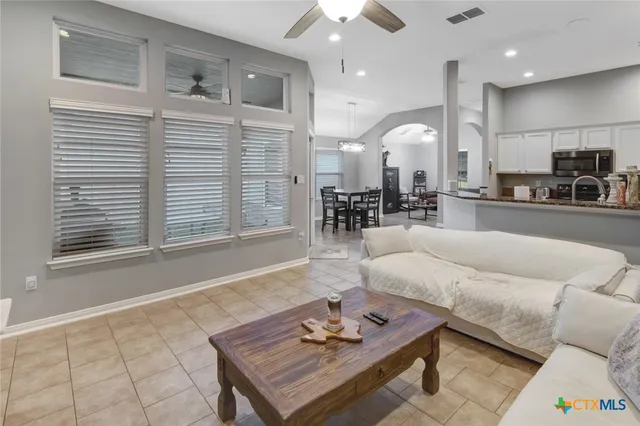 $274,900 | 112 Carlsbad Drive, Victoria, TX 77904