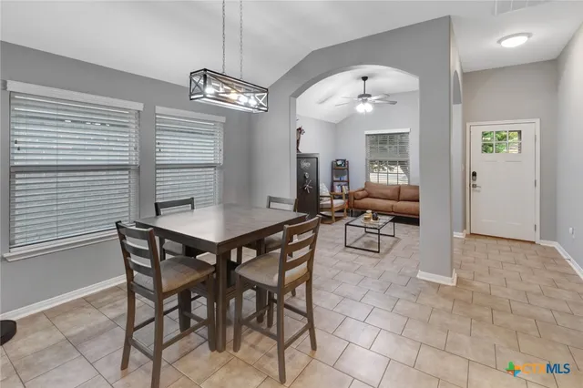 $274,900 | 112 Carlsbad Drive, Victoria, TX 77904