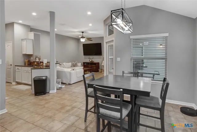 $274,900 | 112 Carlsbad Drive, Victoria, TX 77904