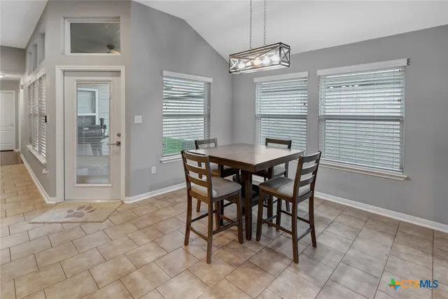 $274,900 | 112 Carlsbad Drive, Victoria, TX 77904