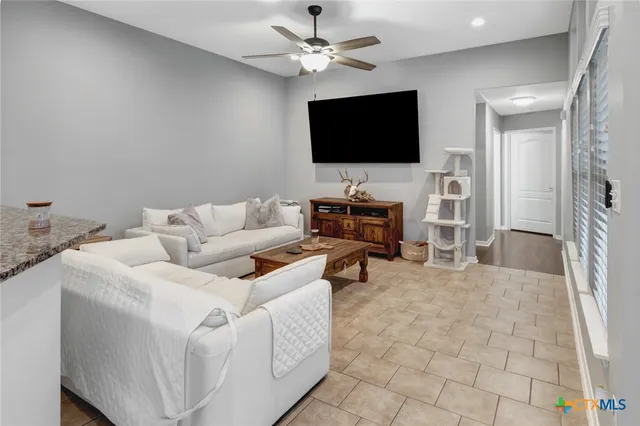 $274,900 | 112 Carlsbad Drive, Victoria, TX 77904