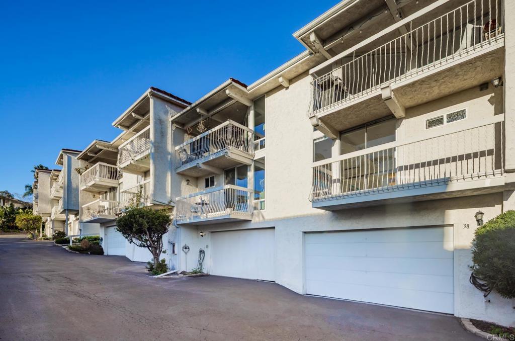 2331 Caringa Way, Unit 38 Carlsbad, CA 92009 - Photo 20 of 24