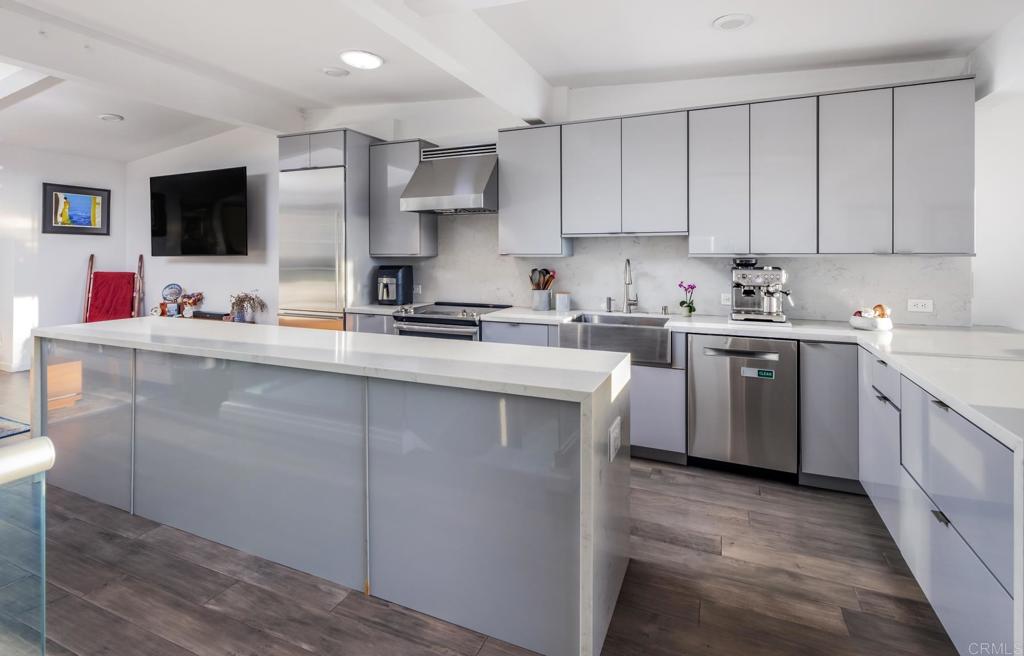 2331 Caringa Way, Unit 38 Carlsbad, CA 92009 - Photo 5 of 24