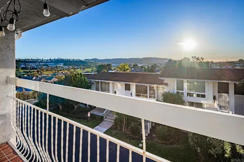$910,000 | 2331 Caringa Way, Unit 38, Carlsbad, CA 92009