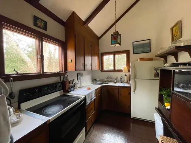 $1,150,000 | 96 Dunham Avenue, Vineyard Haven, MA 02568