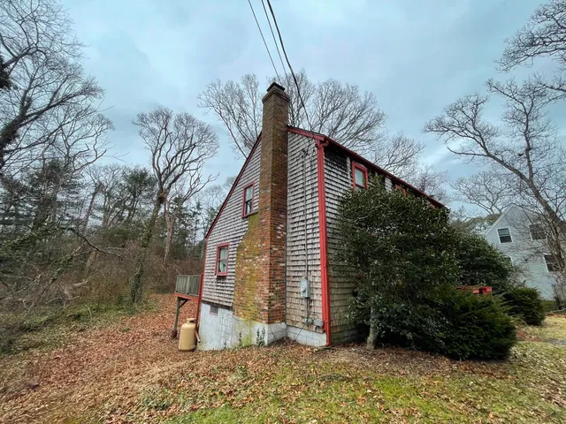 $1,150,000 | 96 Dunham Avenue, Vineyard Haven, MA 02568