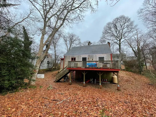 $1,150,000 | 96 Dunham Avenue, Vineyard Haven, MA 02568
