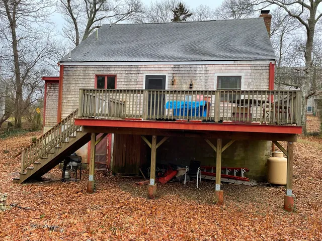 $1,150,000 | 96 Dunham Avenue, Vineyard Haven, MA 02568