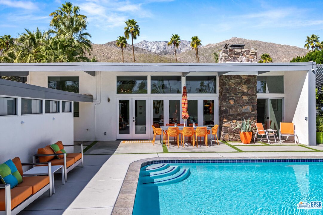 1008 Apache Road Palm Springs, CA 92264 - Photo 26 of 55 a view of a house with a patio