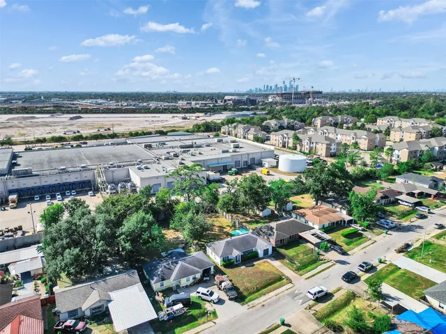 $205,000 | 6942 Peyton Street, Houston, TX 77028