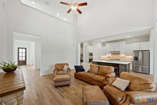 $658,000 | 1431 Lyme Park, Bulverde, TX 78163