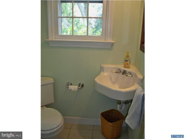 215 Hullihen Drive Newark, DE 19711 - Photo 11 of 21 Gallery Image 11