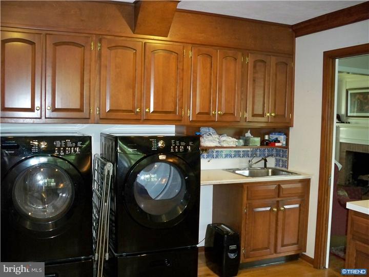 215 Hullihen Drive Newark, DE 19711 - Photo 9 of 21 Gallery Image 9