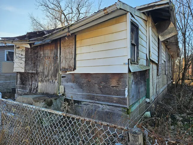 $12,000 | 2456 Delaware Street, Gary, IN 46407