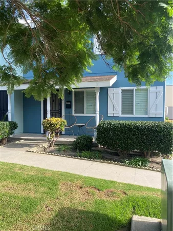 $735,000 | 9921 Cornwall Drive, Huntington Beach, CA 92646