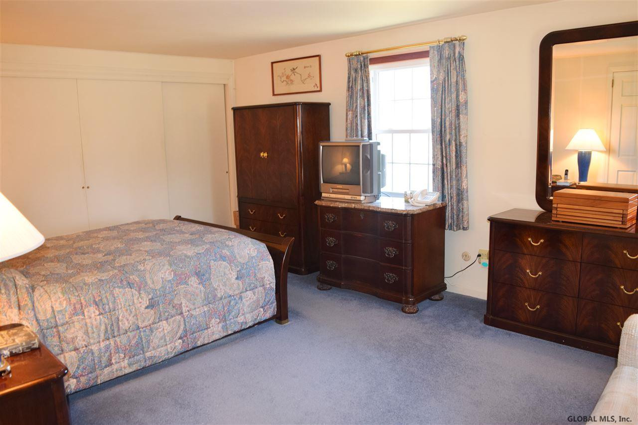2667 Troy-Schenectady Road Niskayuna, NY 12309 - Photo 17 of 25 Photo 17