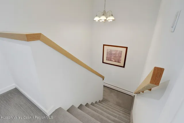 a view of a livingroom with a ceiling fan