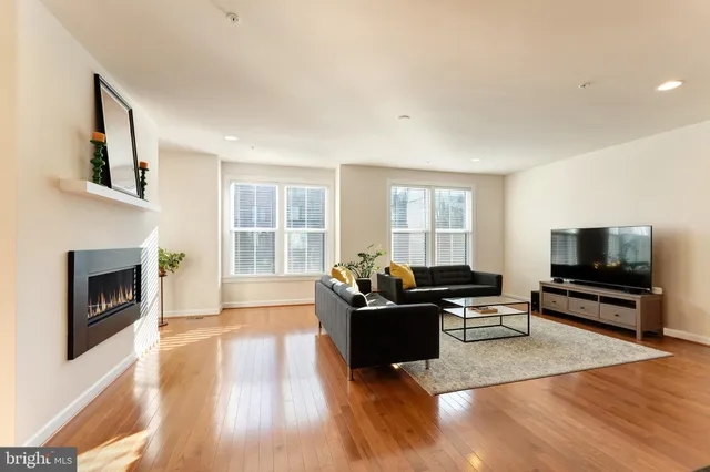 $969,900 | 22477 Foundation Drive, Ashburn, VA 20148