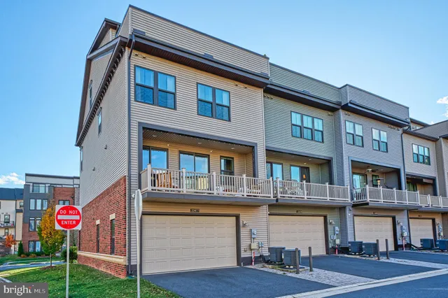 $969,900 | 22477 Foundation Drive, Ashburn, VA 20148