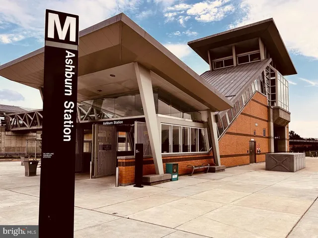 $969,900 | 22477 Foundation Drive, Ashburn, VA 20148