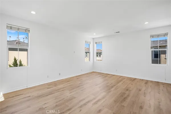 $5,850 | 56 Fringe Tree, Irvine, CA 92606