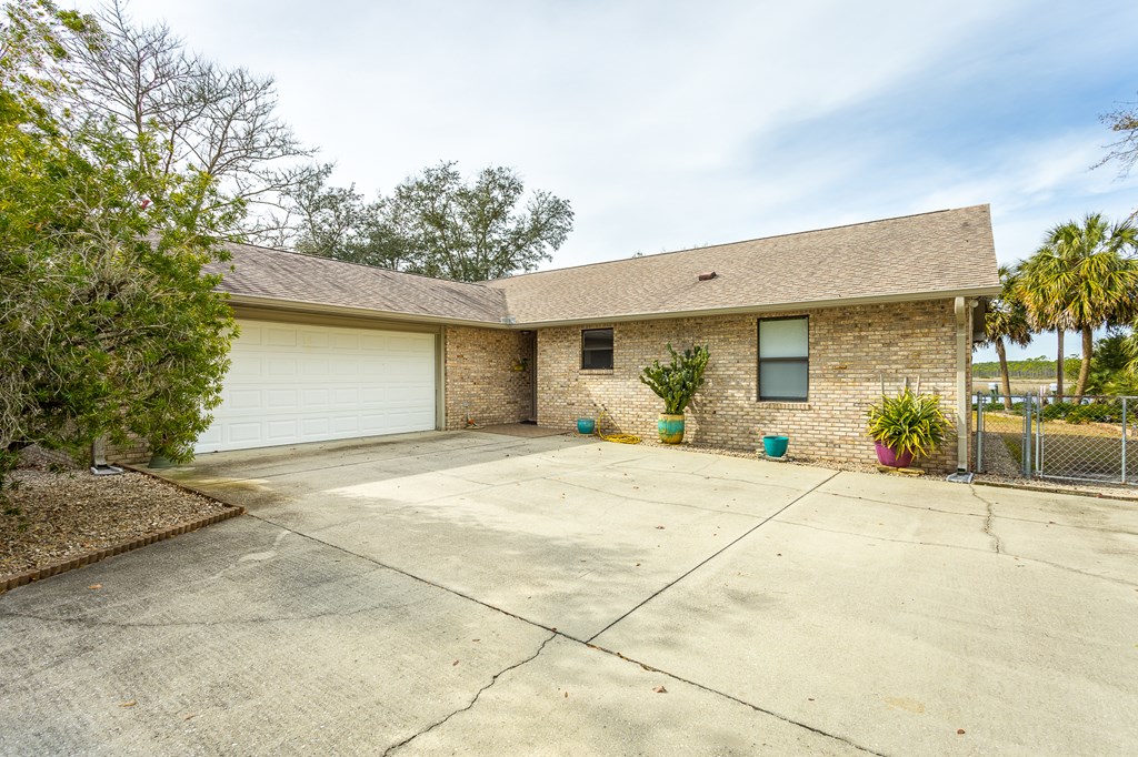 556 River Road Carrabelle, FL 32322 - Photo 6 of 63 Gallery Image 6