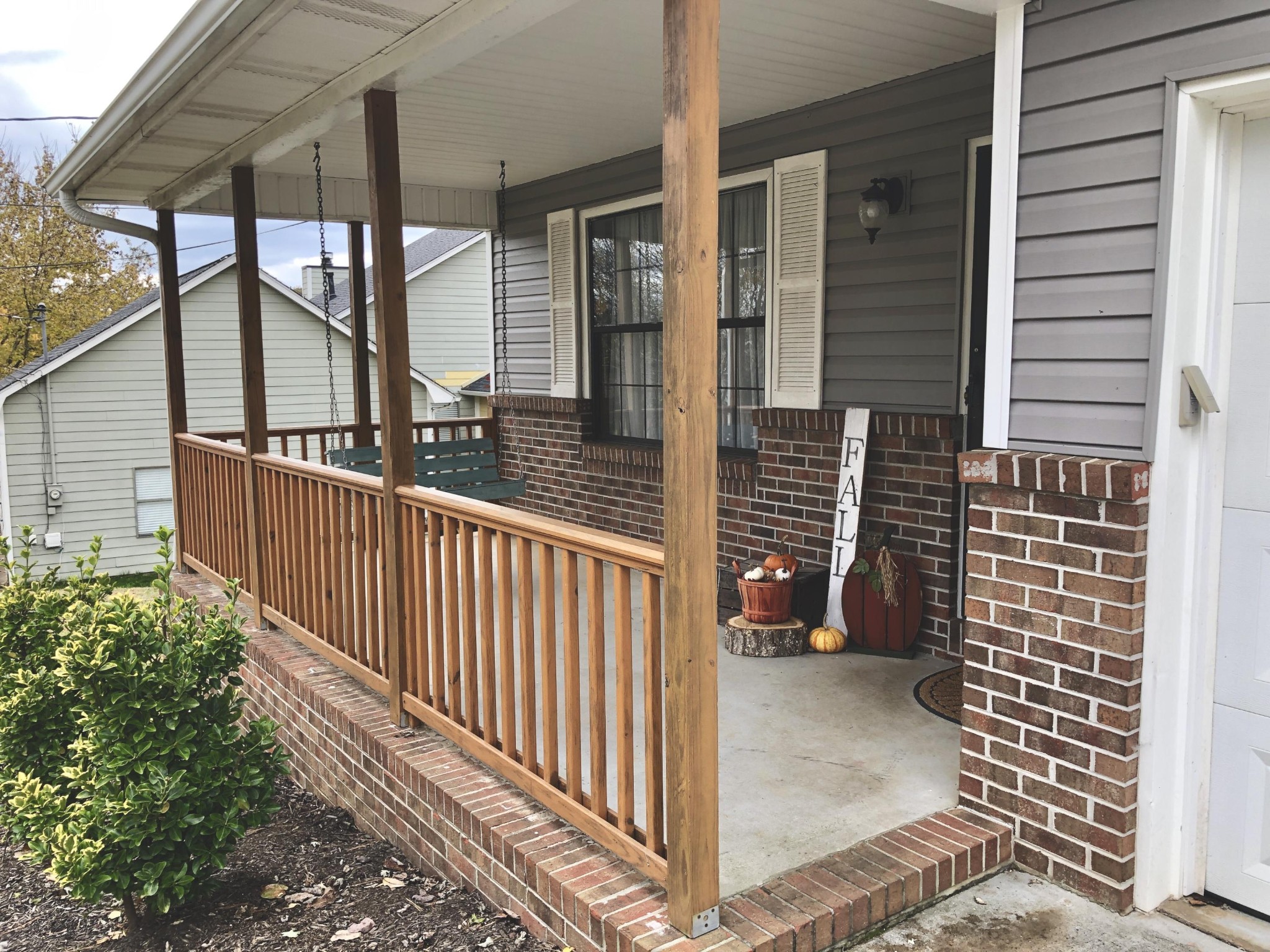 925 Tree Trunk Road Knoxville, TN 37934 - Photo 3 of 32 a view of a porch with a door