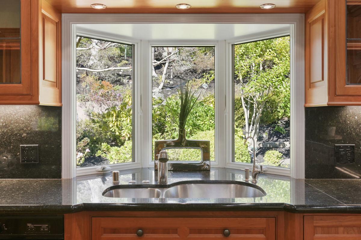 1105 Lakeview Drive Hillsborough, CA 94010 - Photo 13 of 48