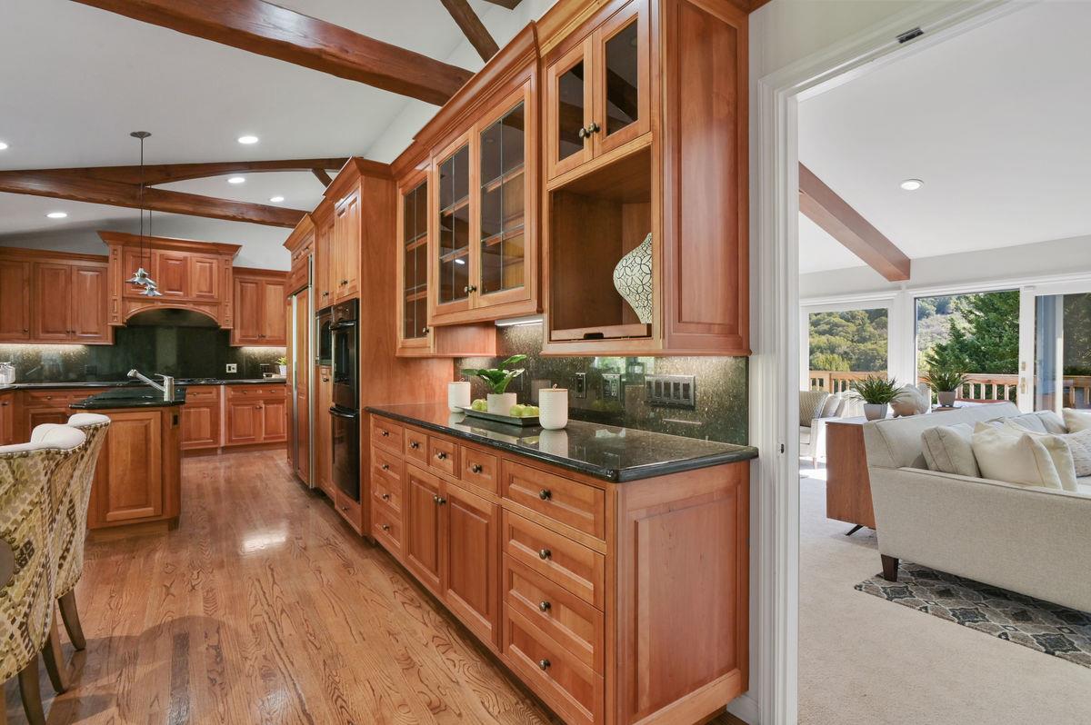 1105 Lakeview Drive Hillsborough, CA 94010 - Photo 17 of 48