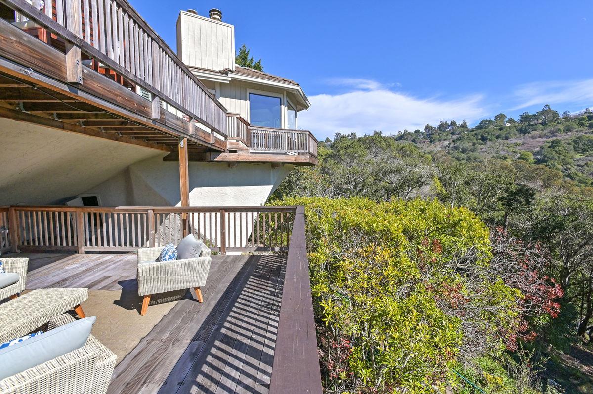 1105 Lakeview Drive Hillsborough, CA 94010 - Photo 44 of 48