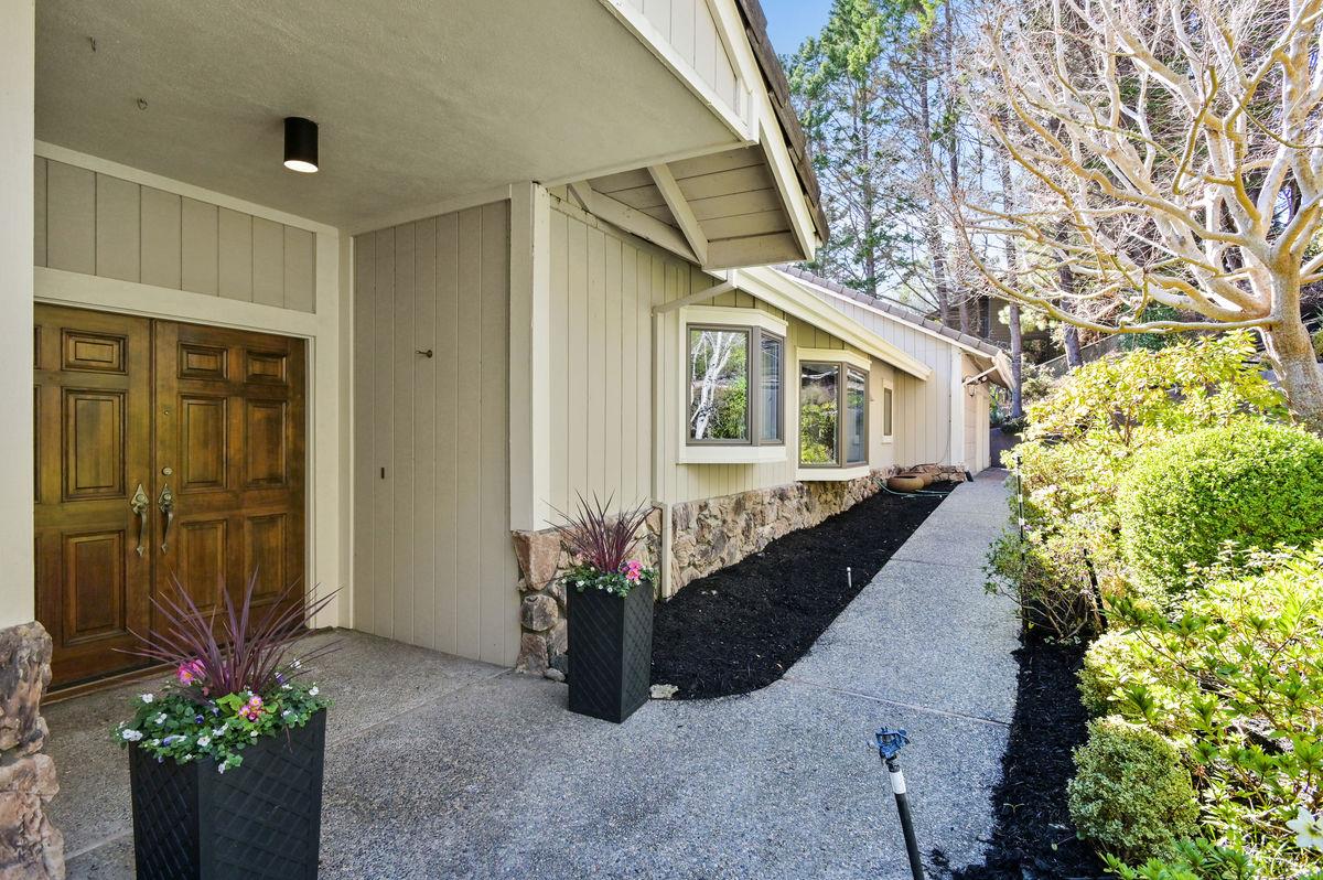 1105 Lakeview Drive Hillsborough, CA 94010 - Photo 46 of 48