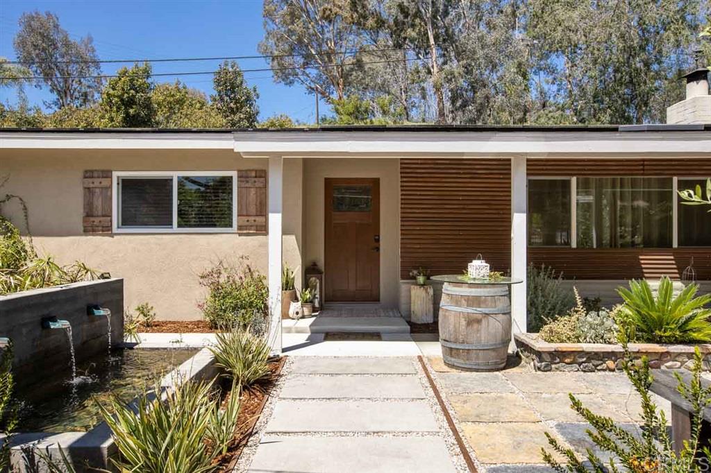 1950 Bluebell Lane Fallbrook, CA 92028 - Photo 2 of 25