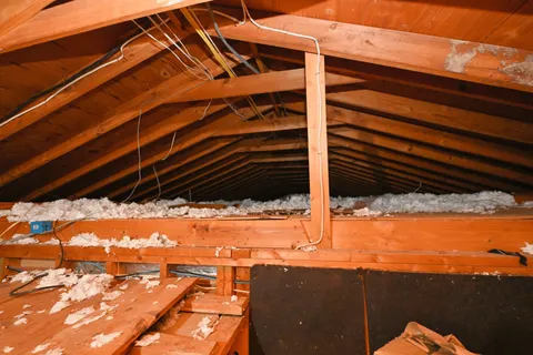 a view of utility room