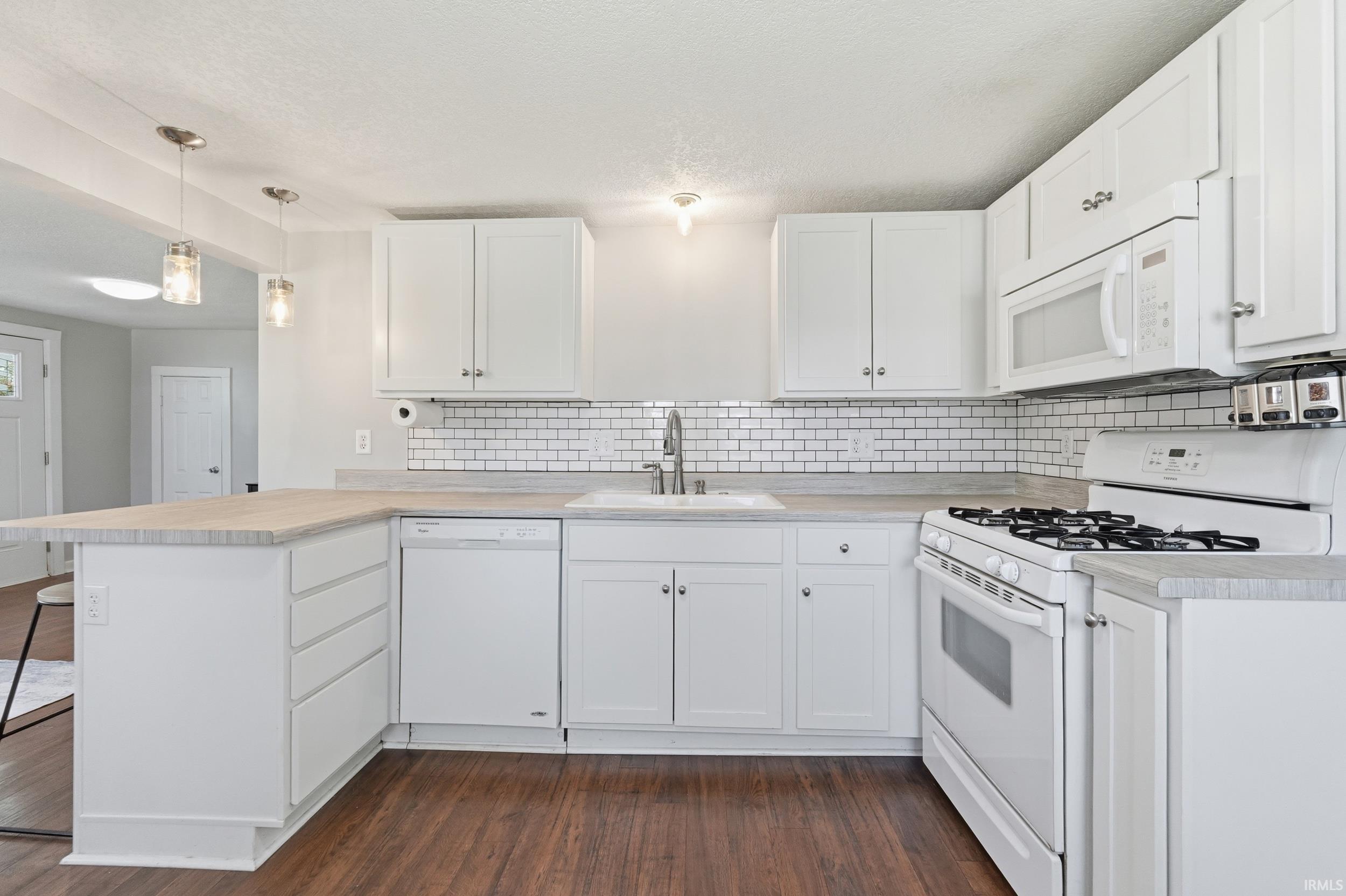 2827 Hobson Road Fort Wayne, IN 46805 - Photo 13 of 27