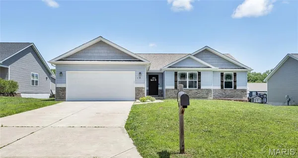 $305,000 | 170 Cuivre Valley Drive, Troy, MO 63379