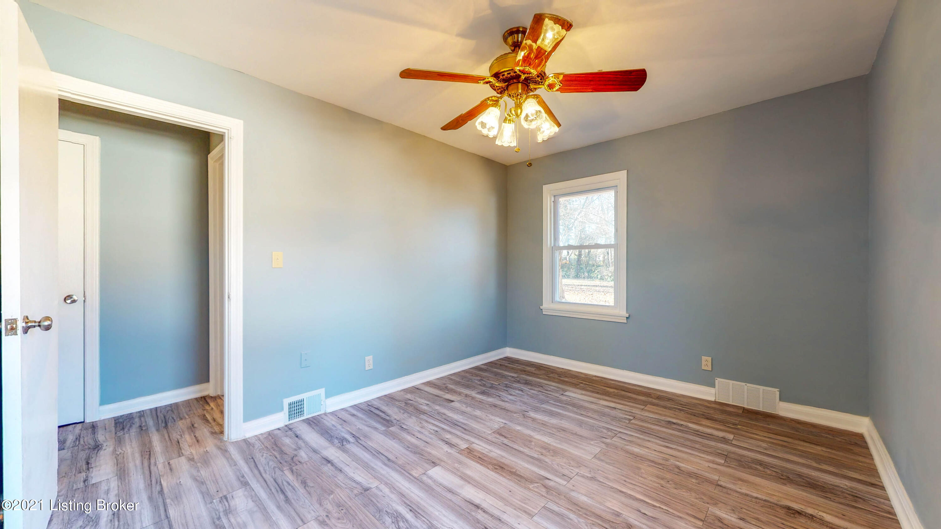 3406 Dell Road Louisville, KY 40299 - Photo 30 of 42 3406-Dell-Rd-30