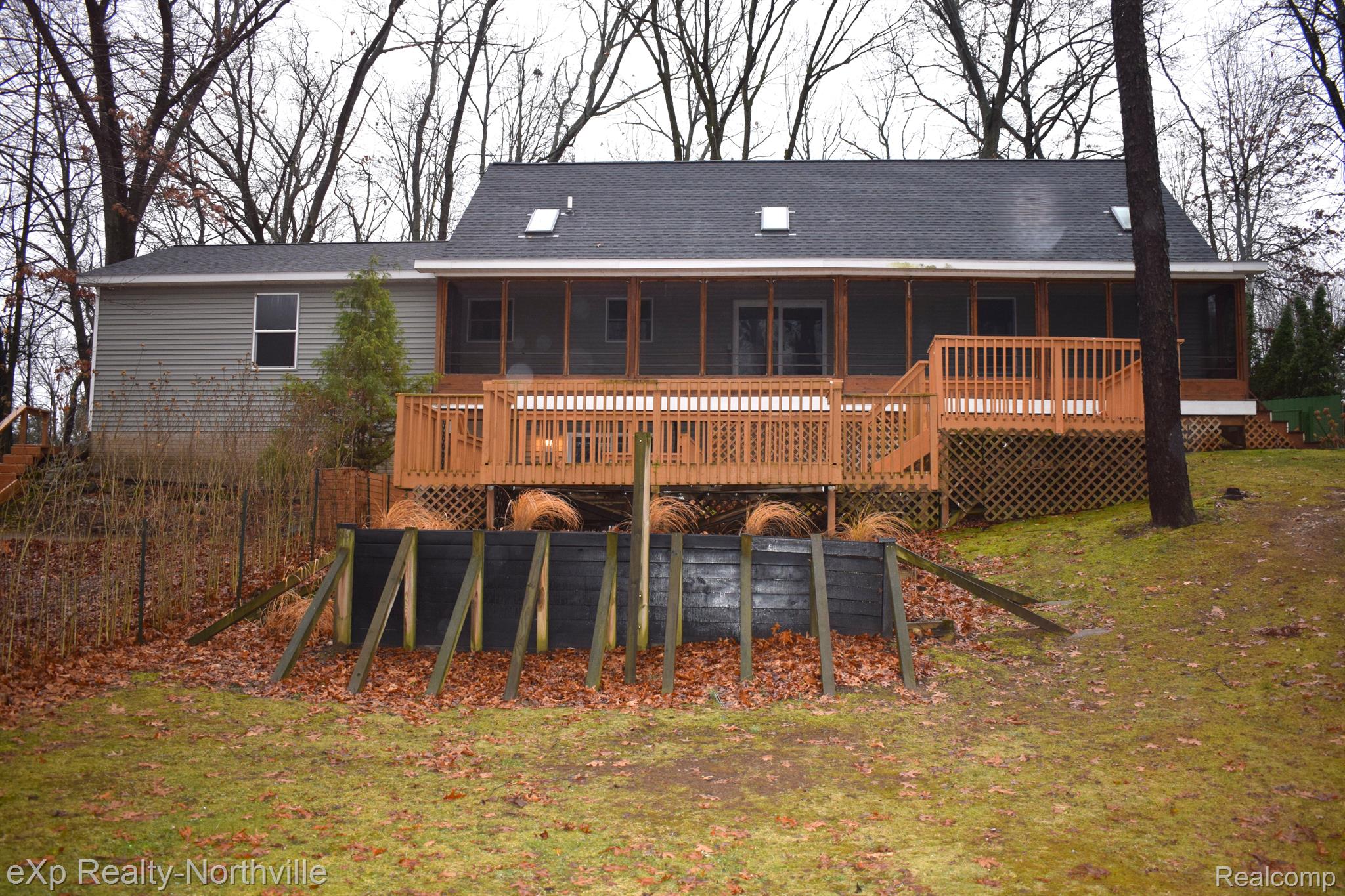 5995 Seymour Road Jackson, MI 49201 - Photo 40 of 43 Looking East from front yard